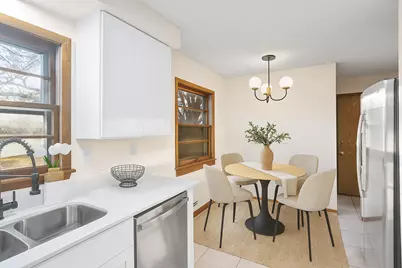 101 Heritage Circle N, Burnsville, MN 55337 - Photo 7