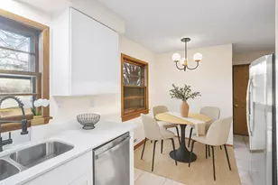 101 Heritage Cir N, Burnsville, MN 55337 - Photo 7