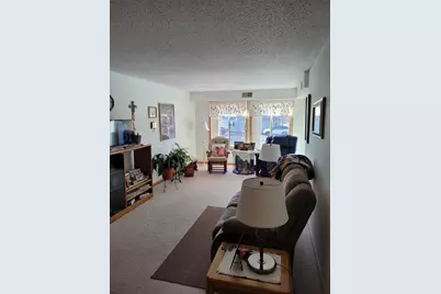 912 Hawthorne Street #104, Alexandria, MN 56308 - Photo 1