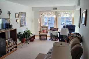 912 Hawthorne St, Alexandria, MN 56308 - Photo 1