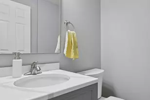 1976 Clover Ridge Dr, Chaska, MN 55318 - Photo 11