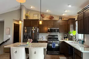 1642 Beaver Way, New Richmond, WI 54017 - Photo 7