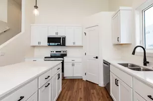 3734 33rd St S, Moorhead, MN 56560 - Photo 9