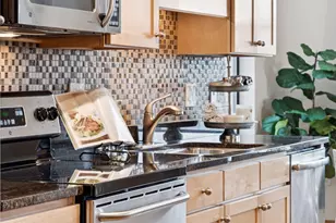 317 Groveland Ave, Minneapolis, MN 55403 - Photo 7