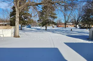 914 Chestnut Ct, Saint Cloud, MN 56303 - Photo 11