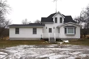 520 E North Ave, Luck, WI 54853 - Photo 1