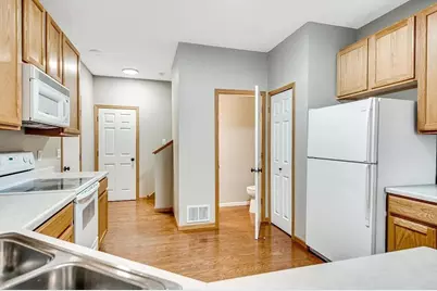 1819 Mockingbird Avenue, Shakopee, MN 55379 - Photo 7