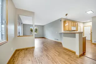 1819 Mockingbird Ave, Shakopee, MN 55379 - Photo 5