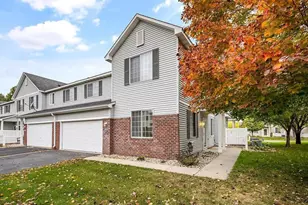 1819 Mockingbird Ave, Shakopee, MN 55379 - Photo 1