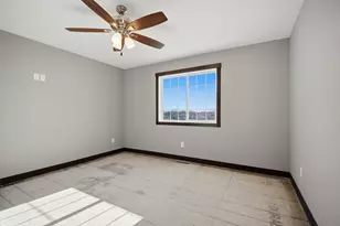 1801 13th Ave NE, Austin, MN 55912 - Photo 31