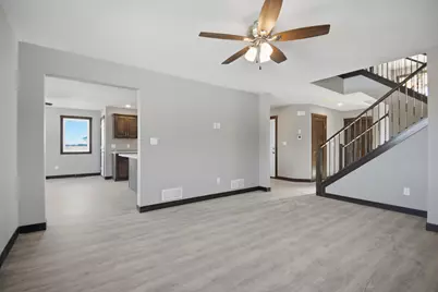 1801 13th Avenue NE, Austin, MN 55912 - Photo 9