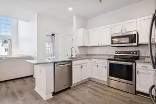 18289 Kerrville Trail, Lakeville, MN 55044 - Photo 5