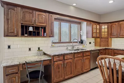 11824 Welters Way, Eden Prairie, MN 55347 - Photo 15