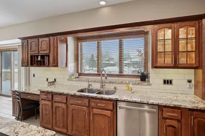 11824 Welters Way, Eden Prairie, MN 55347 - Photo 17