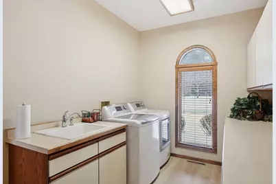 11824 Welters Way, Eden Prairie, MN 55347 - Photo 27