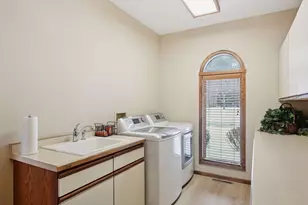 11824 Welters Way, Eden Prairie, MN 55347 - Photo 27