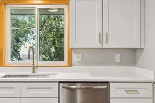 4532 Perry Ave N, Robbinsdale, MN 55422 - Photo 5