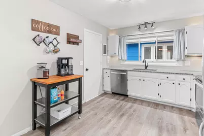 6321 Newton Avenue S, Richfield, MN 55423 - Photo 9