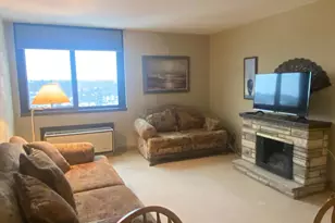 1181 Edgcumbe Rd, Saint Paul, MN 55105 - Photo 11