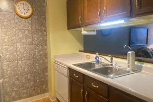 1181 Edgcumbe Rd, Saint Paul, MN 55105 - Photo 7