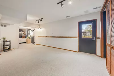 9909 Oakland Avenue S, Bloomington, MN 55420 - Photo 39