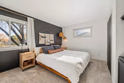 9909 Oakland Avenue S, Bloomington, MN 55420 - Photo 25