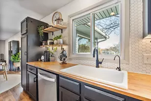 9909 Oakland Ave S, Bloomington, MN 55420 - Photo 11