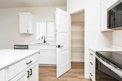 1600 5th Avenue NE, Dilworth, MN 56529 - Photo 7