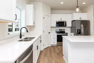1600 5th Ave NE, Dilworth, MN 56529 - Photo 5