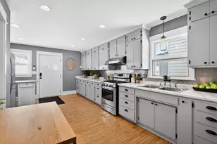 147 Hurley St E, West Saint Paul, MN 55118 - Photo 9