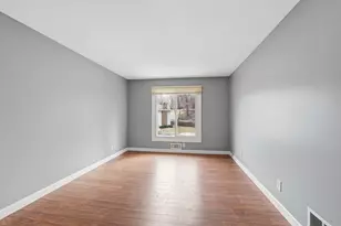 1633 W 140th St, Burnsville, MN 55337 - Photo 17