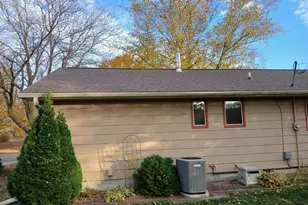 1807 Brookside Dr, Albert Lea, MN 56007 - Photo 9