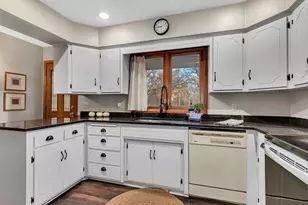 2004 Hillcrest Dr, Saint Cloud, MN 56303 - Photo 7