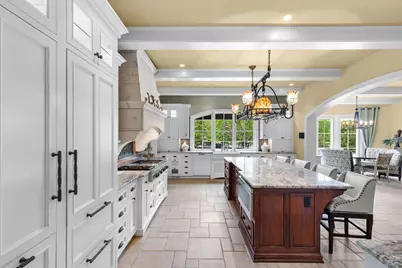 1560 Hunter Drive, Wayzata, MN 55391 - Photo 9