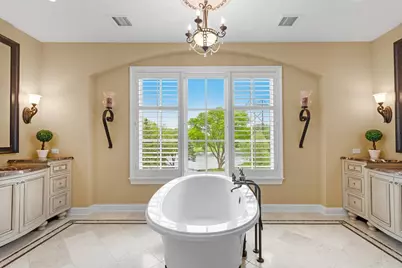 1560 Hunter Drive, Wayzata, MN 55391 - Photo 21