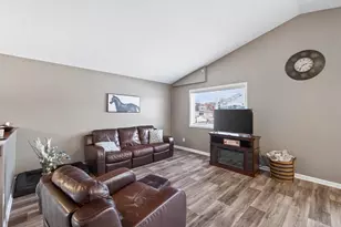 8578 Gateway Cir, Monticello, MN 55362 - Photo 7