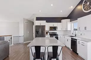 1546 Mallard Ave, Baldwin, WI 54002 - Photo 7