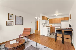 2525 3rd Ave S, Minneapolis, MN 55404 - Photo 3