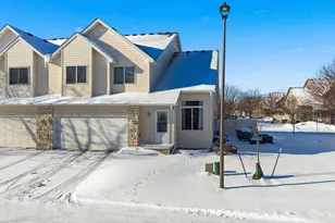 1672 Bedford Ln, Shakopee, MN 55379 - Photo 1