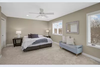 4751 Helmo Avenue N, Oakdale, MN 55128 - Photo 39