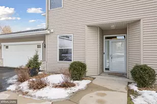 1197 Gallery Ln, Chaska, MN 55318 - Photo 5