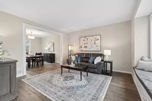 2829 Eagle Valley Cir, Woodbury, MN 55129 - Photo 3