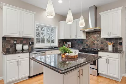 2829 Eagle Valley Circle, Woodbury, MN 55129 - Photo 5