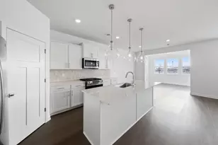 20048 Gabardine Ln, Lakeville, MN 55044 - Photo 5