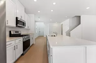 3092 Vanderbie St, Little Canada, MN 55117 - Photo 3