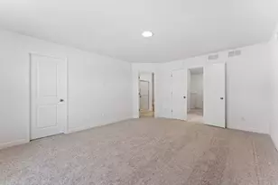 3092 Vanderbie St, Little Canada, MN 55117 - Photo 9