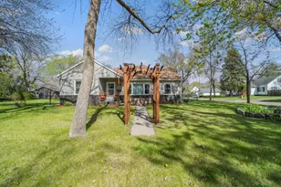 1019 Ash St, Alexandria, MN 56308 - Photo 1