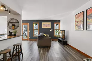 7307 Amber Ln, Eden Prairie, MN 55346 - Photo 3