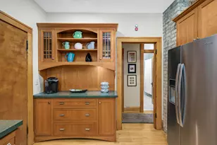 2300 Grand Ave S, Minneapolis, MN 55405 - Photo 19