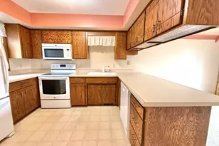 434 E 11th St, New Richmond, WI 54017 - Photo 9